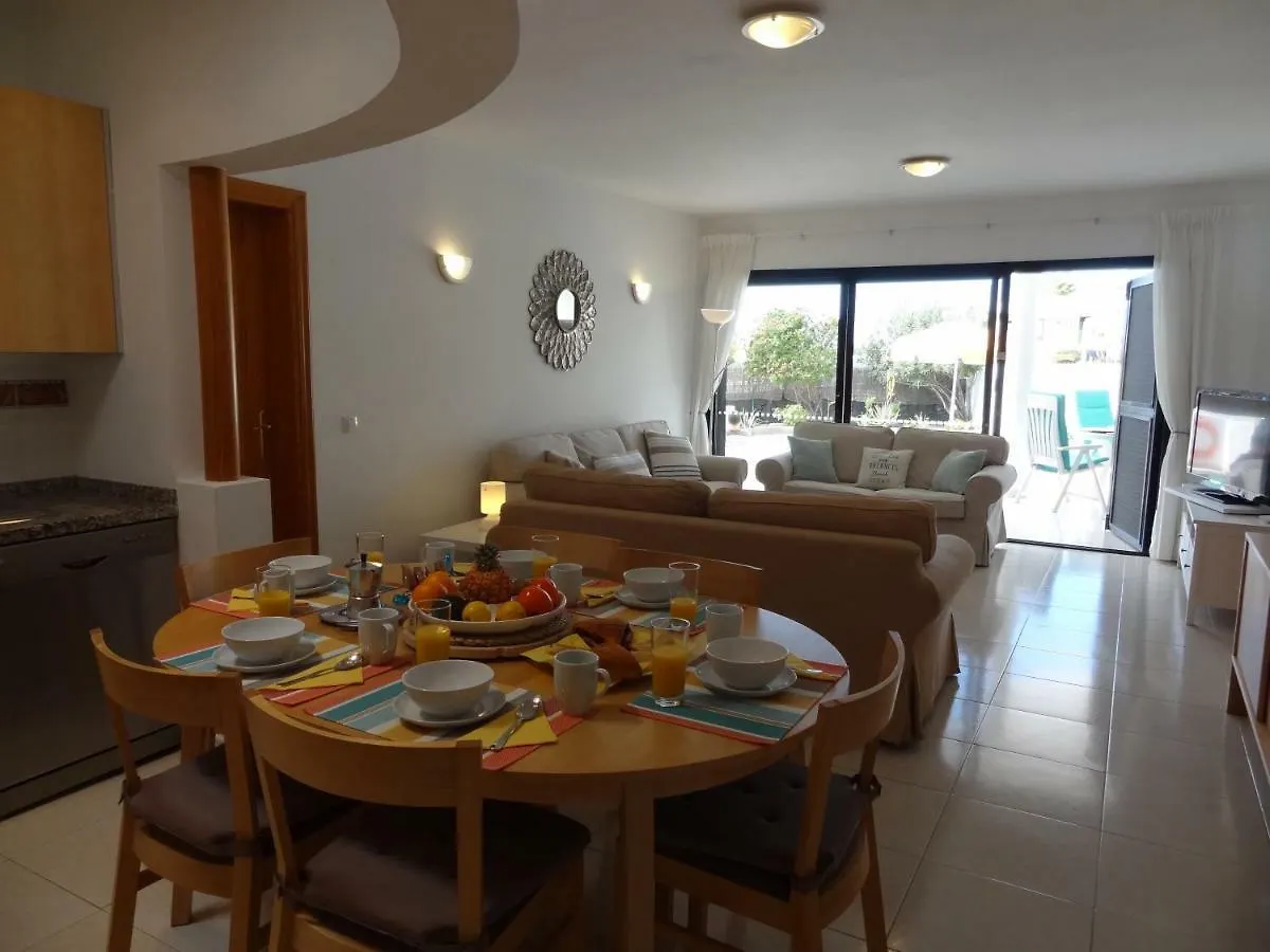 Sol Y Luna Free Heated Pool, Car Not Essential Playa Blanca